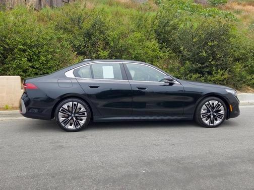 2025 BMW 540 i xDrive