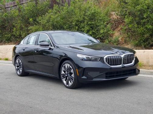 2025 BMW 540 i xDrive
