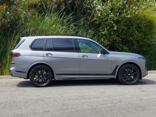 2026 BMW X7 M60i