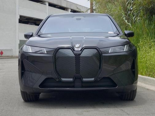 2026 BMW iX xDrive45