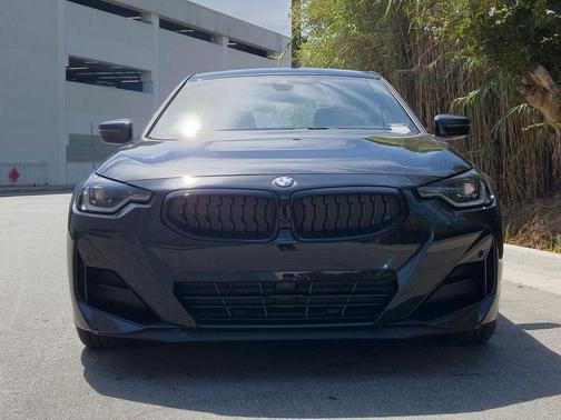 2025 BMW 230 i