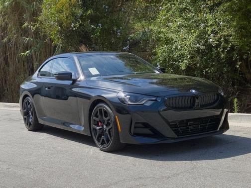 2025 BMW 230 i
