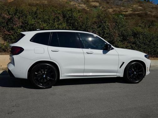 2023 BMW X3 M40i