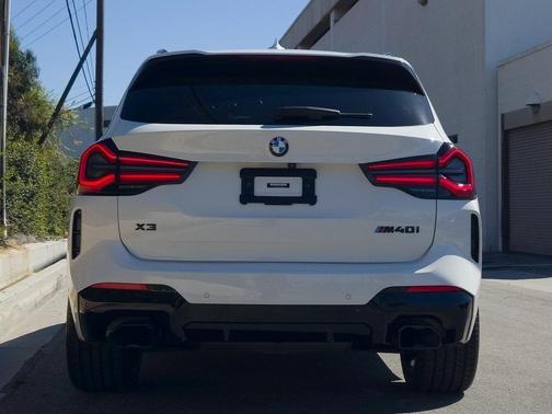 2023 BMW X3 M40i