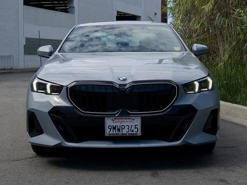 2025 BMW 530 i