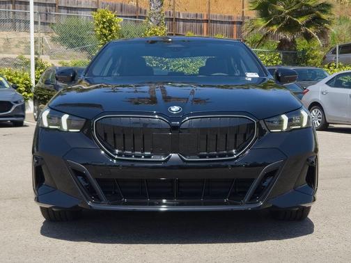 Black Sapphire Metallic 2026 BMW 530 i