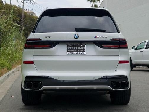 2026 BMW X7 M60i