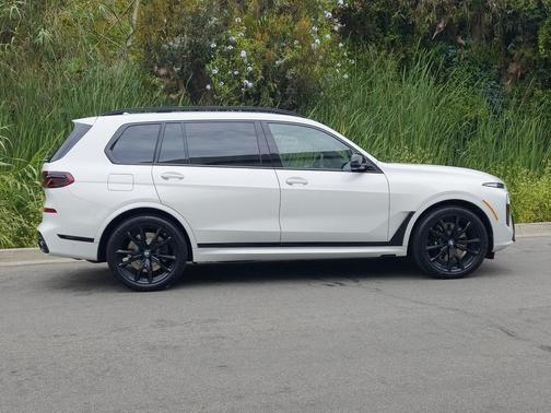 2026 BMW X7 M60i