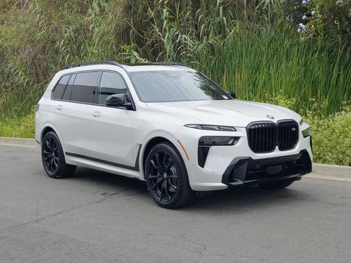 2026 BMW X7 M60i