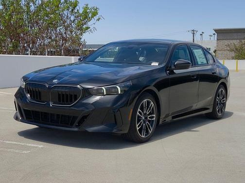 Black Sapphire Metallic 2026 BMW 530 i