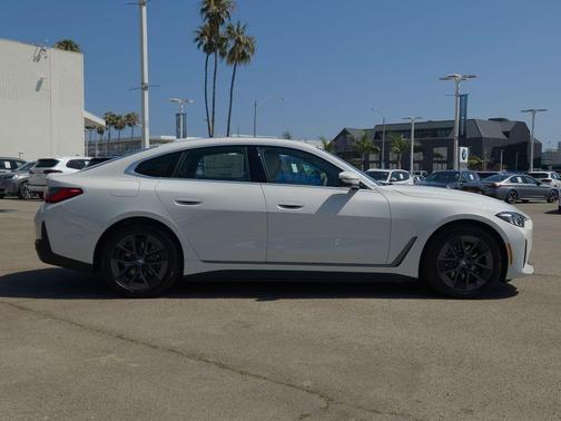 Alpine White 2026 BMW i4 Gran Coupe eDrive40