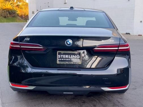 2025 BMW i5 xDrive40