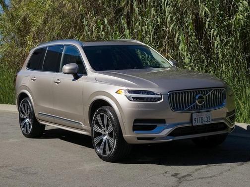 2025 Volvo XC90 Plug-In Hybrid T8 Ultra 6-Seater