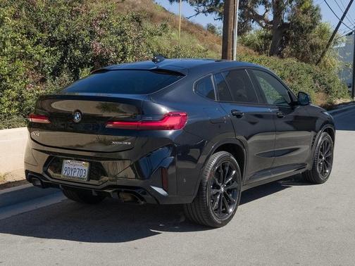 2023 BMW X4 xDrive30i
