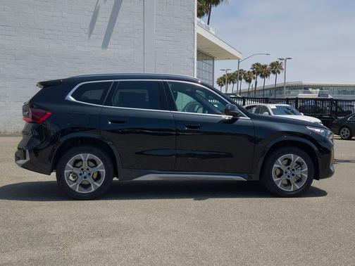 Jet Black 2026 BMW X1 xDrive28i