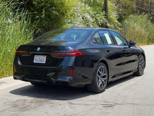 2025 BMW i5 eDrive40