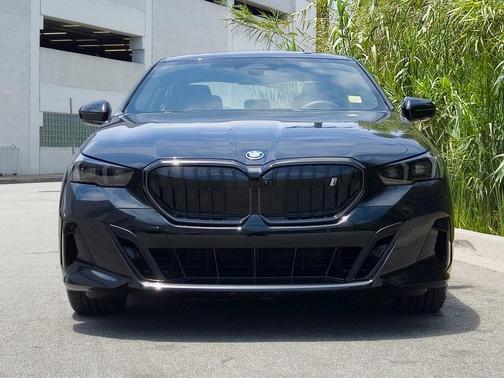 2025 BMW i5 eDrive40