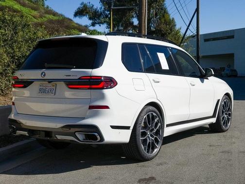 2023 BMW X7 xDrive40i