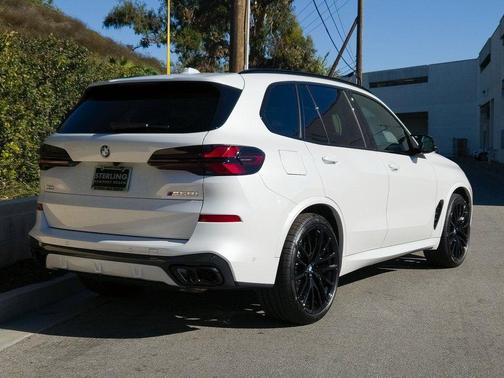 2026 BMW X5 M60i