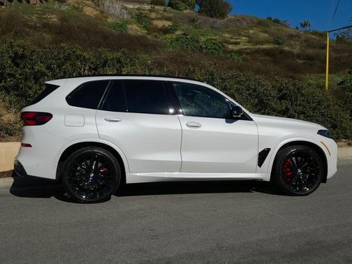 2026 BMW X5 M60i