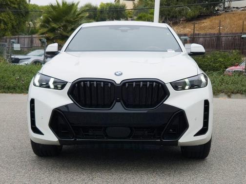 Alpine White 2027 BMW X6 xDrive40i