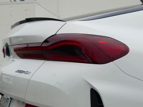 Alpine White 2027 BMW X6 xDrive40i
