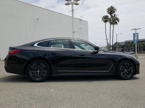 Black Sapphire Metallic 2026 BMW i4 Gran Coupe eDrive40