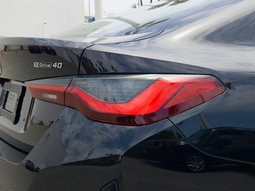 Black Sapphire Metallic 2026 BMW i4 Gran Coupe eDrive40