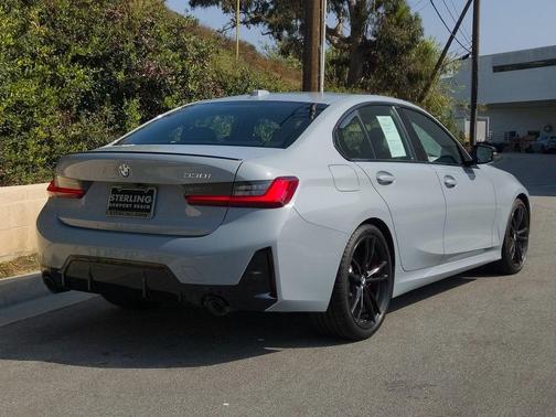 2023 BMW 330 i