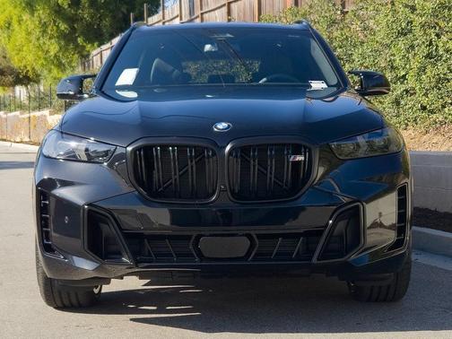 2026 BMW X5 M60i