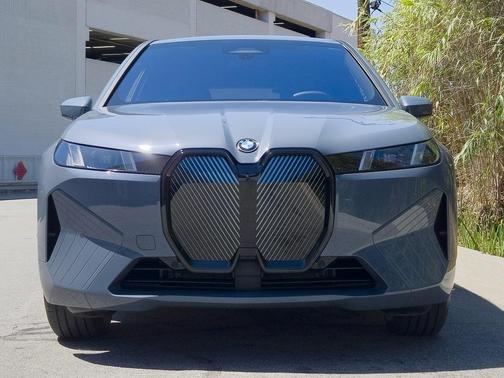 2026 BMW iX xDrive45