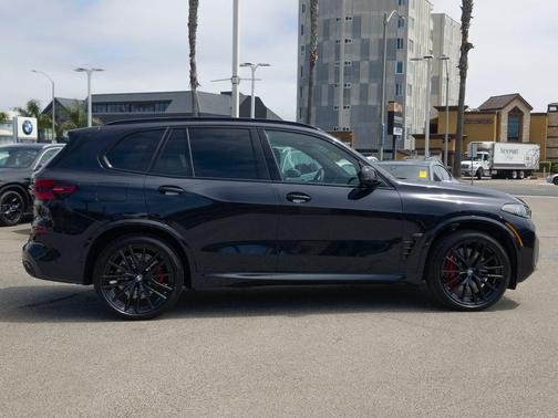 Carbon Black Metallic 2026 BMW X5 M60i