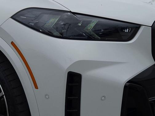 Alpine White 2025 BMW X5 xDrive40i