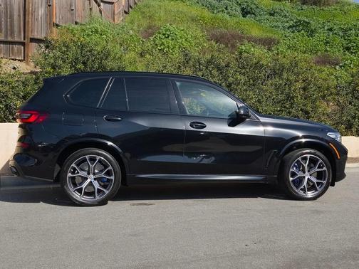 2023 BMW X5 M50i