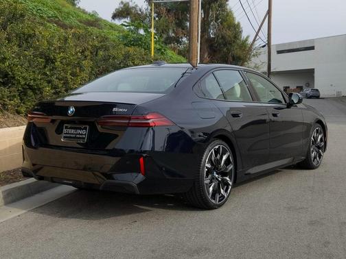 2026 BMW 530 i xDrive