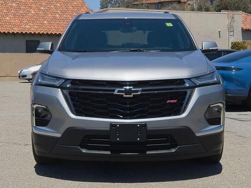 Sterling Gray Metallic 2023 Chevrolet Traverse RS