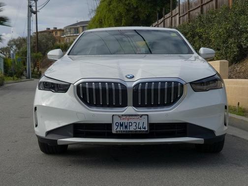 2025 BMW 530 i