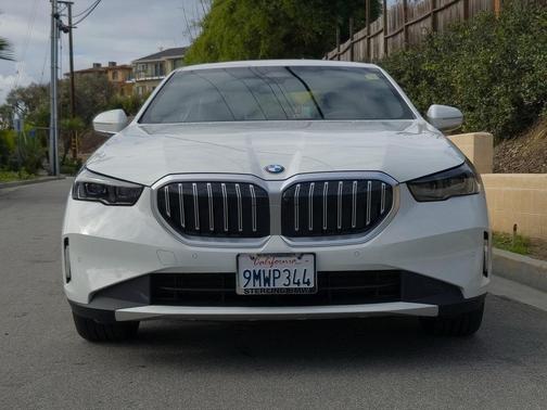 2025 BMW 530 i
