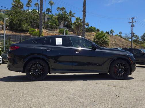 Black Sapphire Metallic 2024 BMW X6 M60i