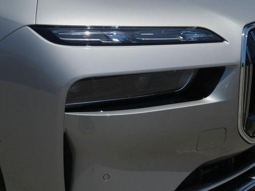 Space Silver 2026 BMW i7 EDrive50