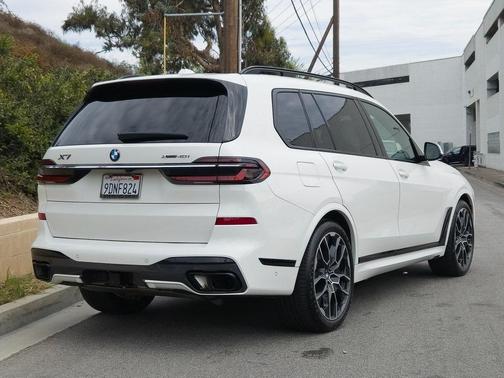 2023 BMW X7 xDrive40i