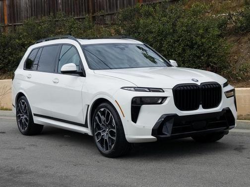 2023 BMW X7 xDrive40i