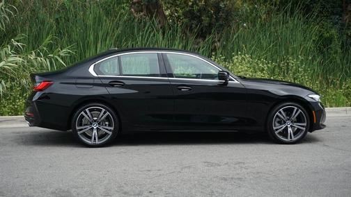 2024 BMW 330 i