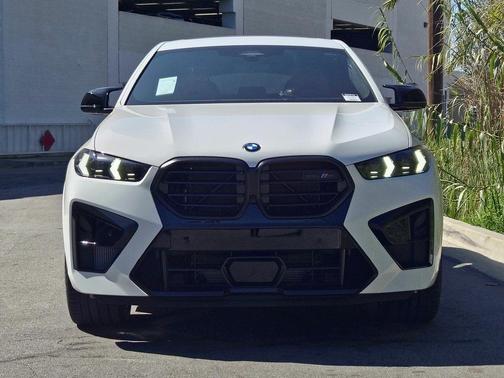 2025 BMW X6 M Base