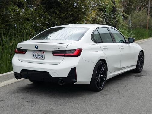 2024 BMW 330 i xDrive