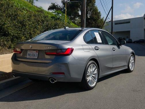 2023 BMW 330 i