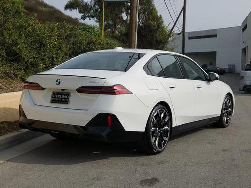 2026 BMW 530 i