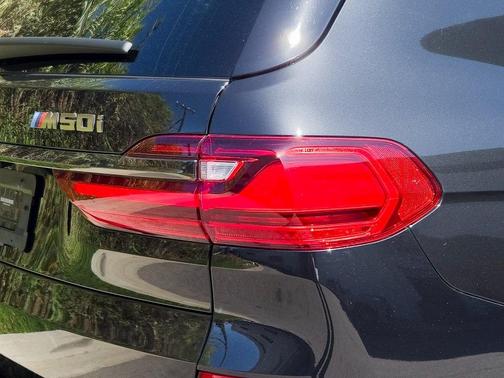 2020 BMW X7 M50i