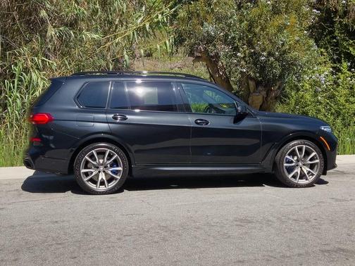 2020 BMW X7 M50i