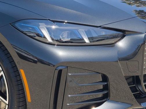 Black Sapphire Metallic 2026 BMW i4 Gran Coupe xDrive40